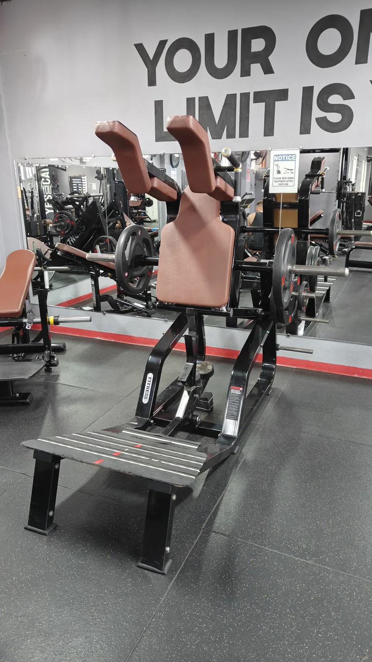 Hack squat machine at TM Fitness Hub in Valencia, Negros Oriental