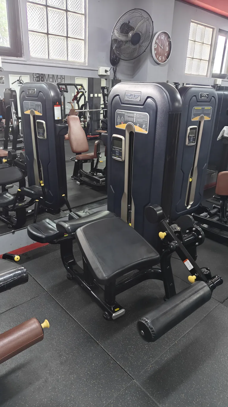 Lying leg curl machine at TM Fitness Hub in Valencia, Negros Oriental